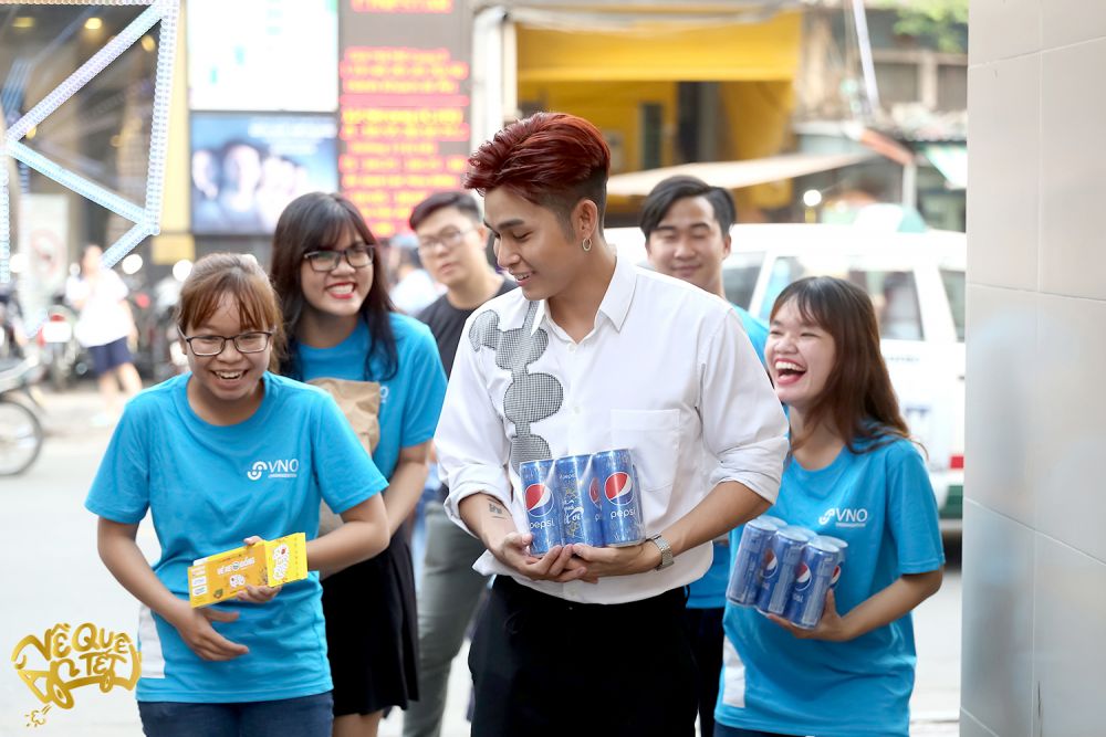 Ve Que An Tet Dau Do Jun Pham 11