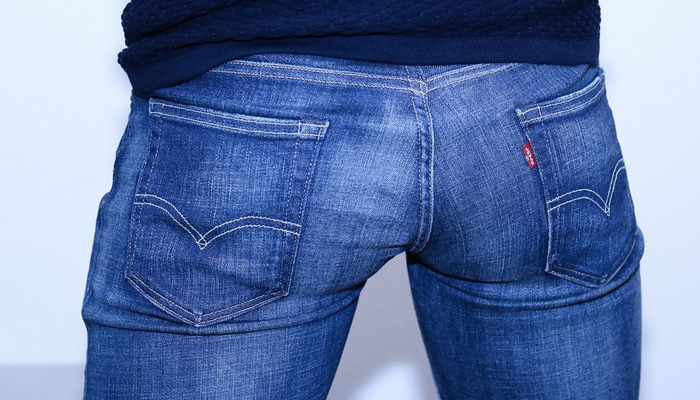 here-are-some-tips-on-the-best-ways-to-wash-your-denim-jeans 1