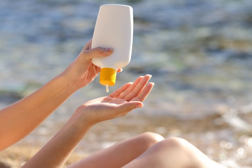 learn how to properly apply sunscreen for optimum effectiveness