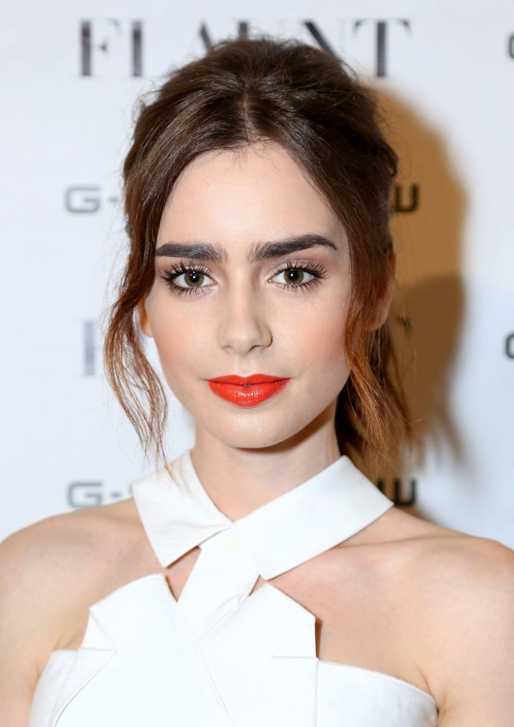 beauty-2013-08-lily-collins-makeup-main