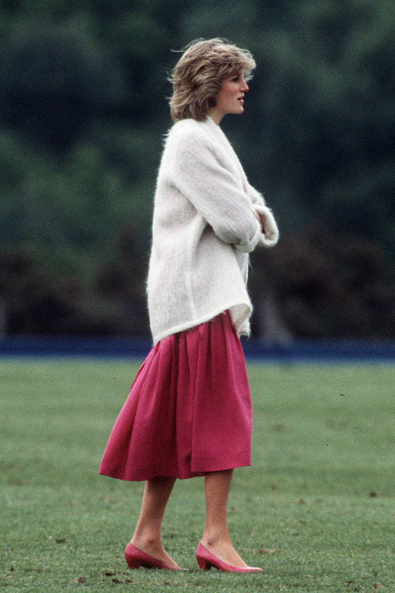 54aa6ec714c11 - elle-01-princess-diana-xln