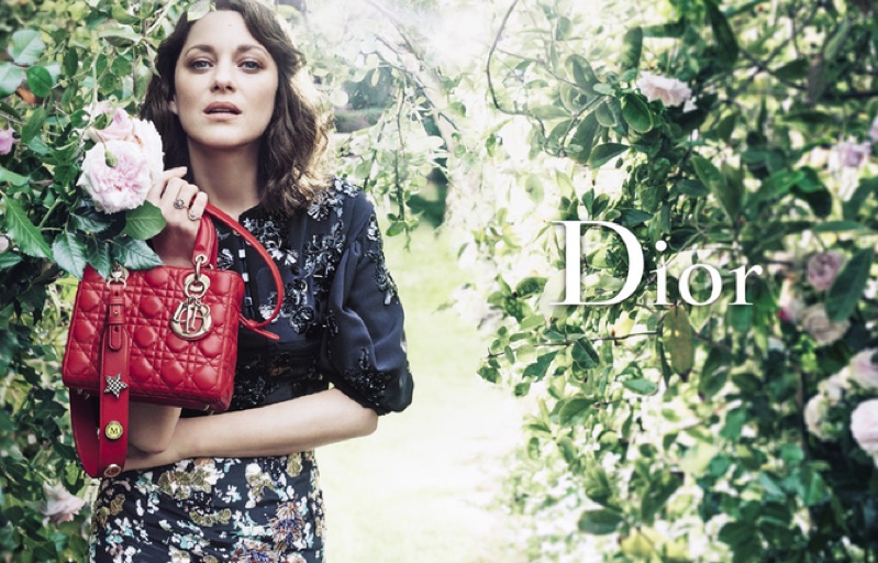 Marion-Cotillard-Lady-Dior-Resort-2017-Campaign03