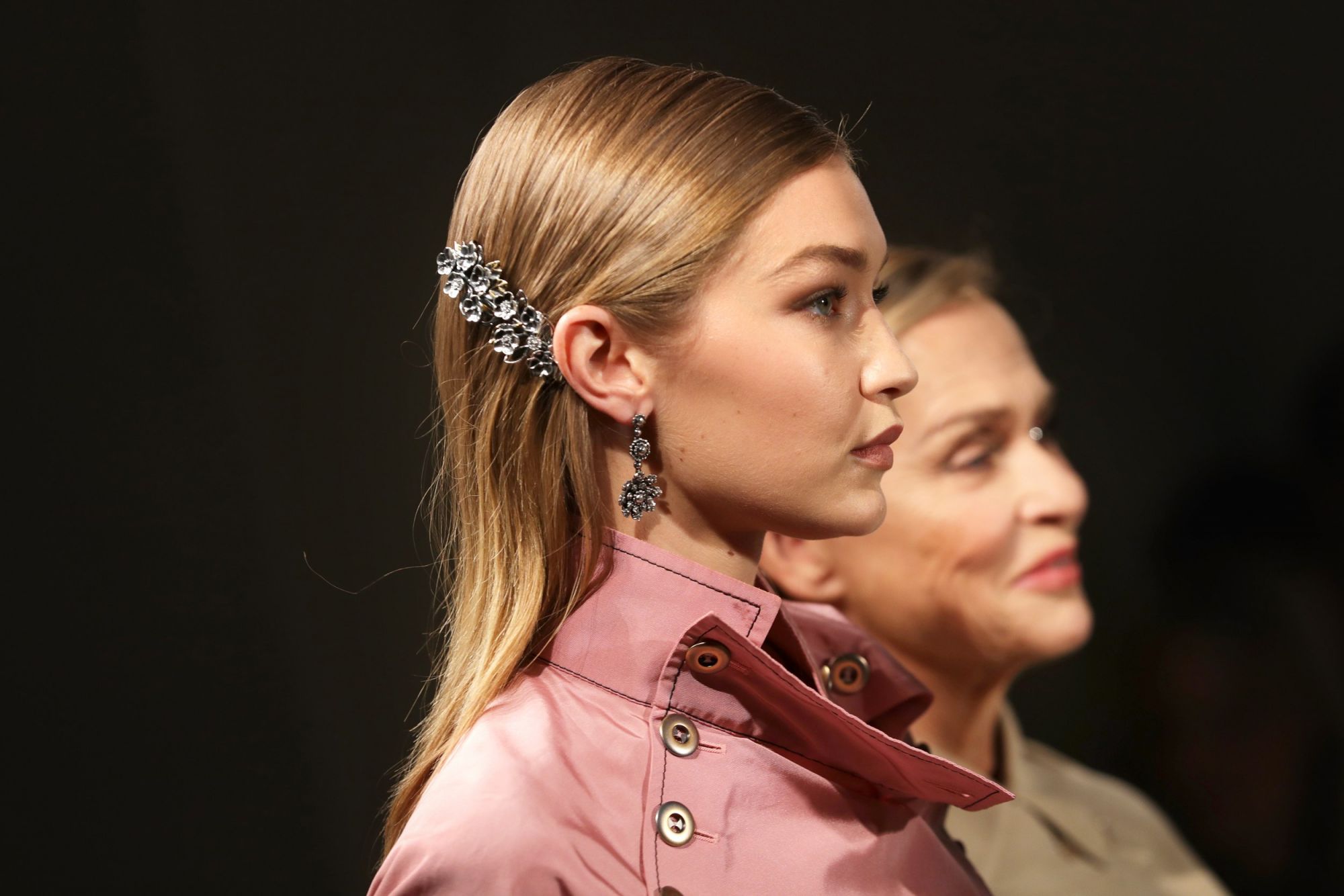 gigi-hadid-main-bottega-veneta