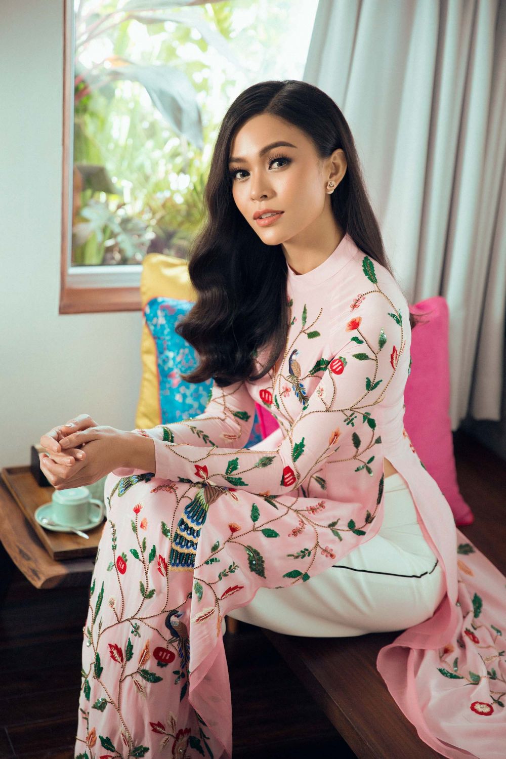 Mau Thuy ao dai 23