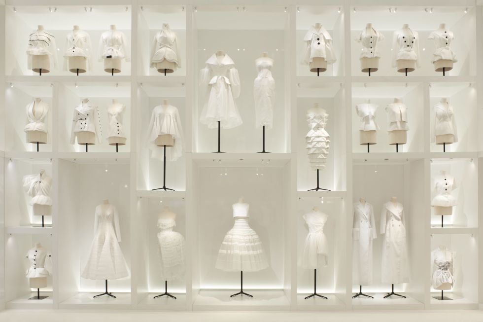 1499274982-christian-dior-designer-of-dreams-scenography-6-cadrien-dirand-1499184561