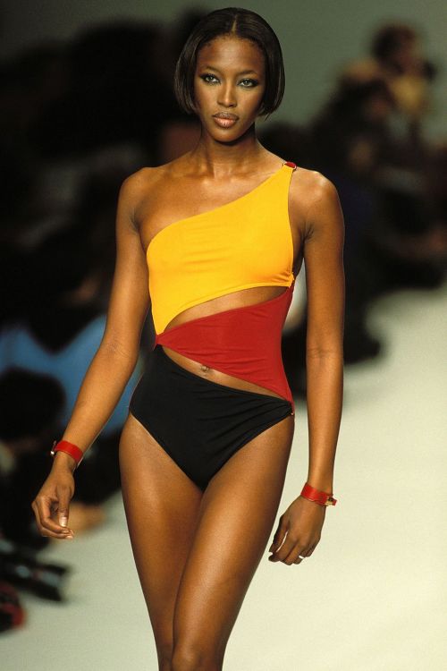 hbz-swim-1997-naomi-campbell-gettyimages-124126816-1524151908