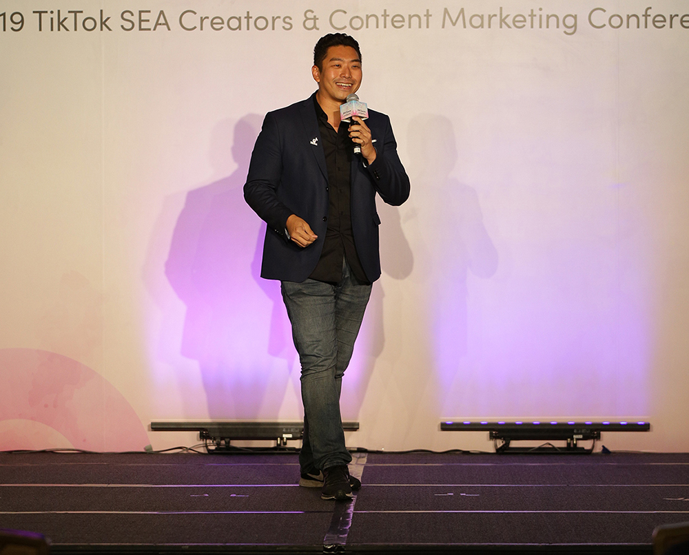 Ông Lionel Sim - Giám đốc Marketing và Giải pháp Kinh doanh toàn cầu TikTok Ads khai mạc Hội nghị