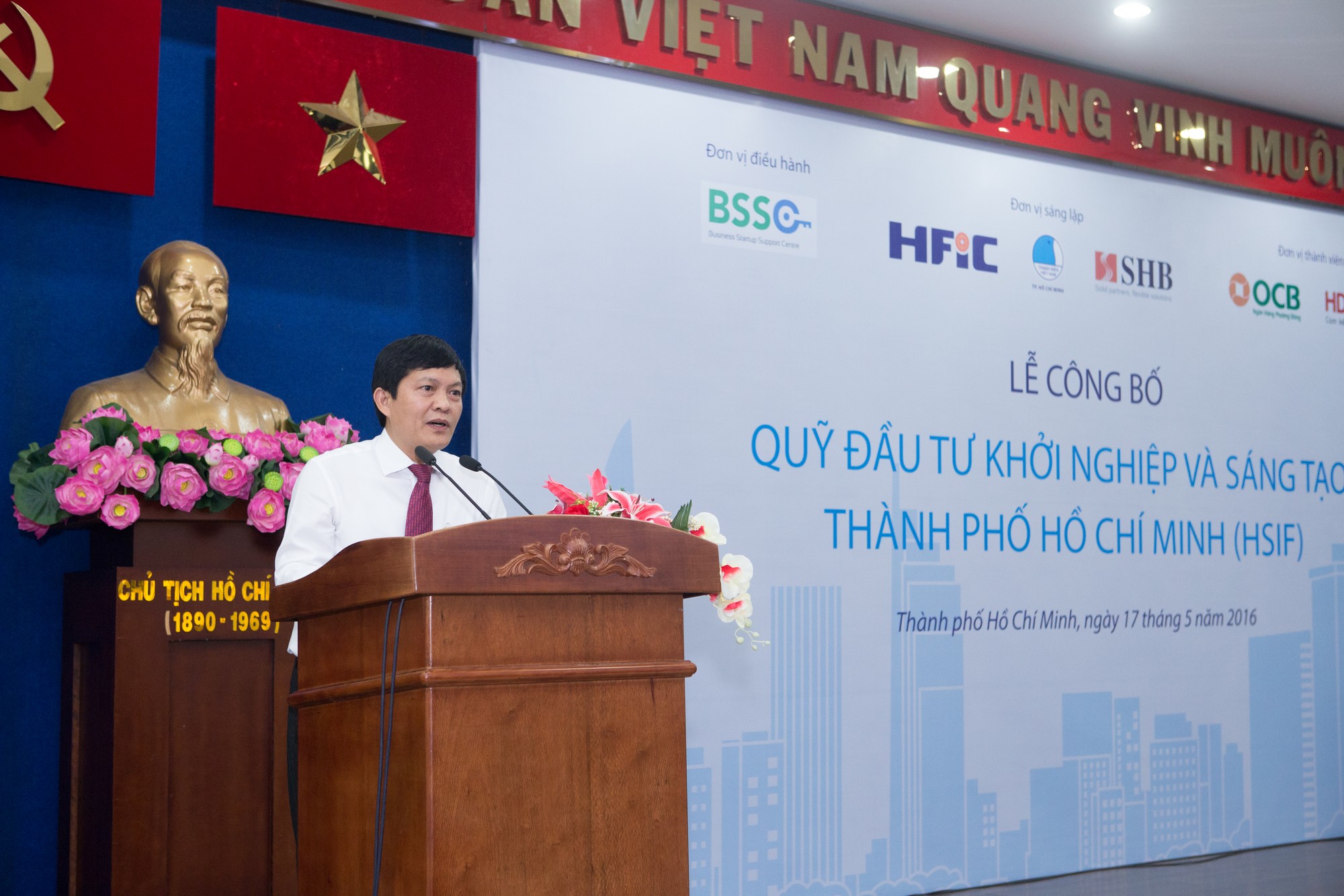2. &Ocirc;ng Phạm Ph&uacute; Quốc