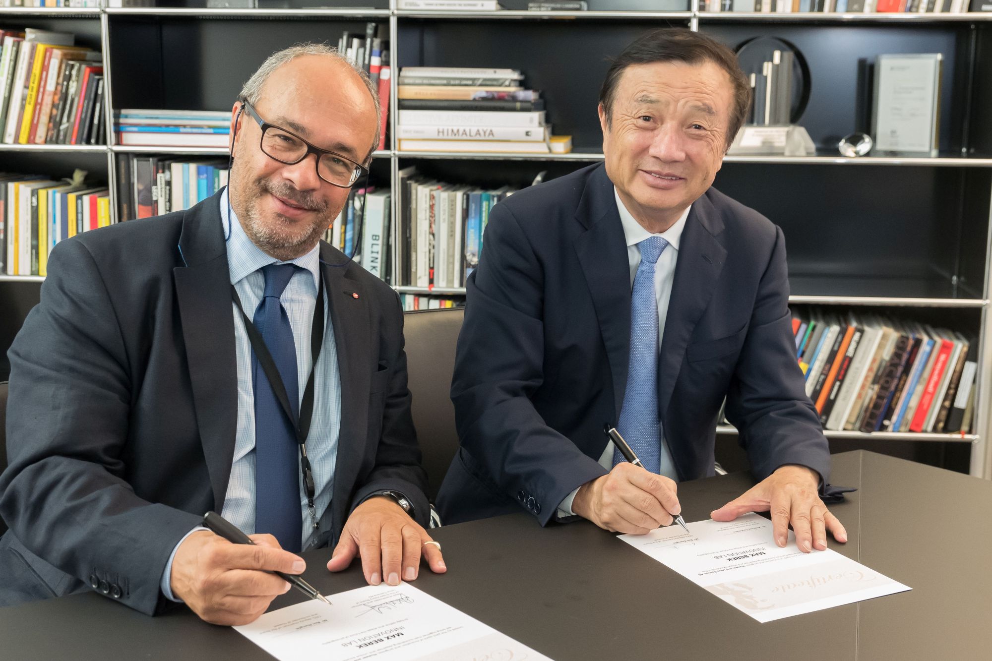 Max Berek Innovation Lab  Signing Ren Zhengfei Dr Kaufmann