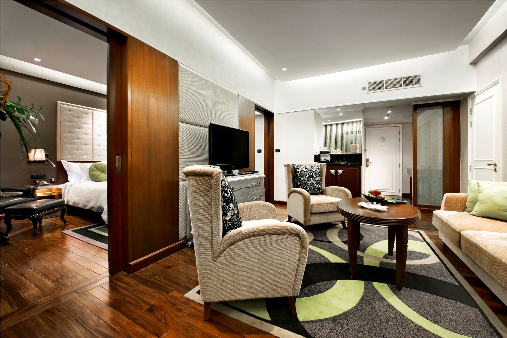 Moevenpick Hotel Hanoi -Junior Suite