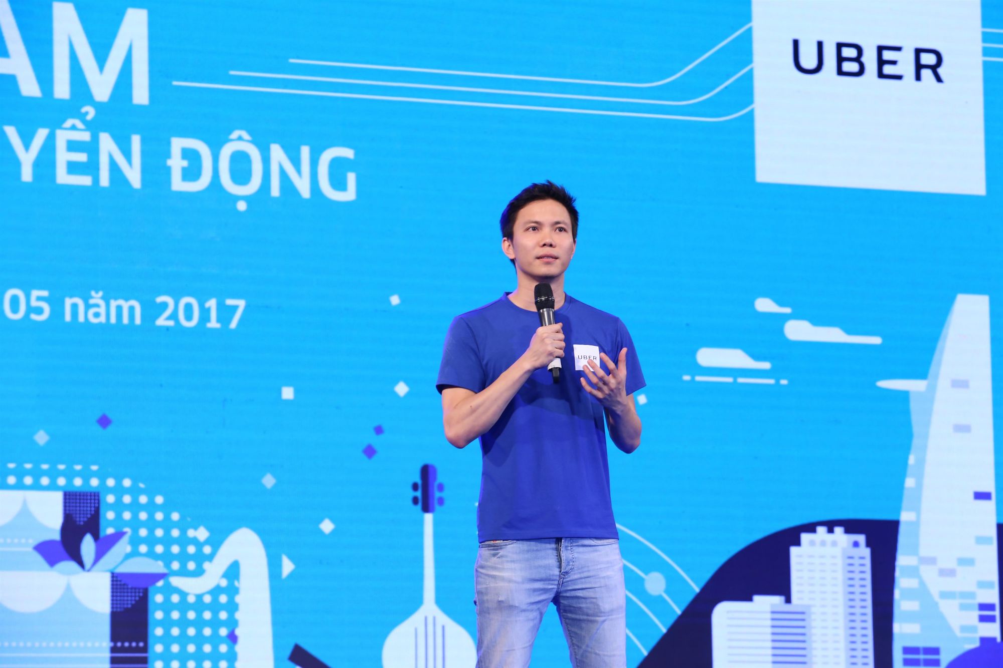 3 - uberMOTO ky niem 1 nam - Ong Dang Viet Dung CEO Uber diem lai  nhung thanh tuu Uber da dat duoc