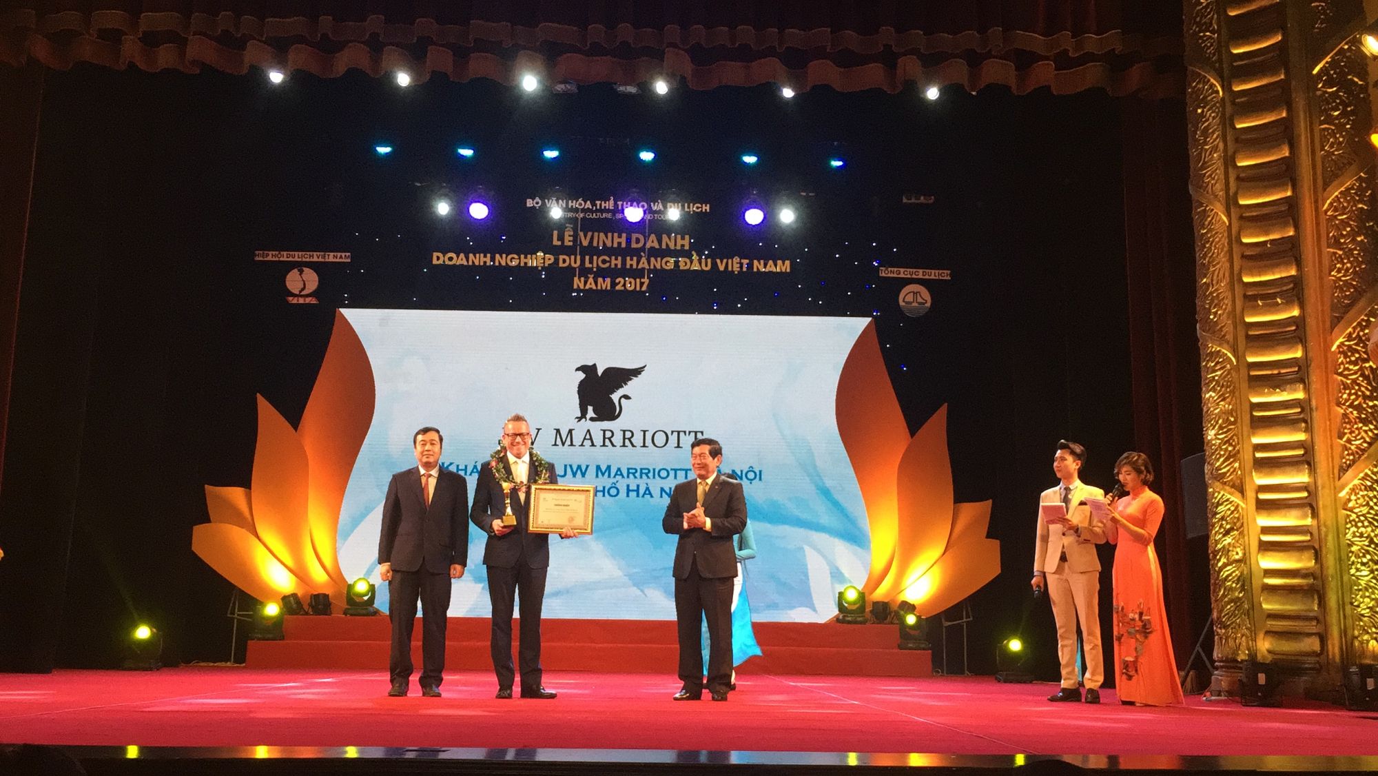 Paul Dunn  Director of Sales and Marketing honored to receive  the 1st rank in Top Ten 5 star Hotels in Vietnam award