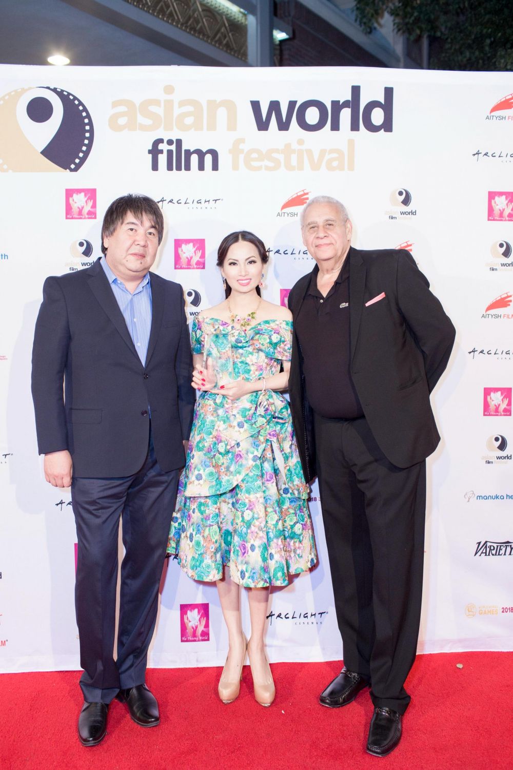 Ha Phuong cung chu tich va nguoi sang lap cua LHP