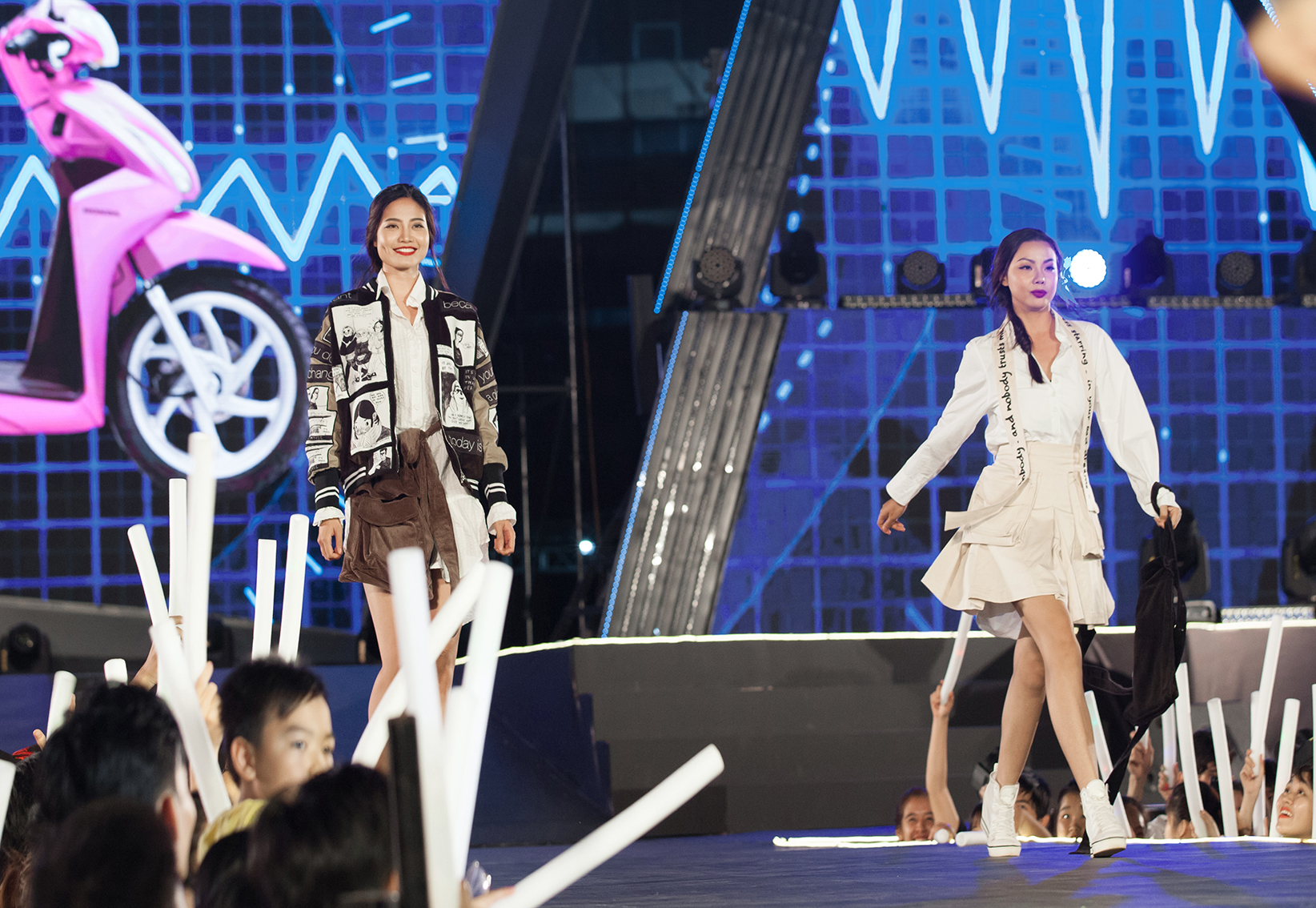 VO CONG KHANH STEPS OF GLORY 1