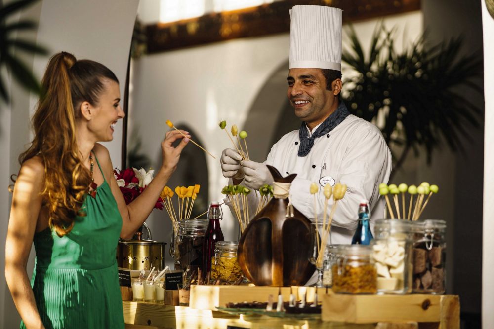 Chocolate Hour every afternoon at Movenpick Hotels   Resorts 02
