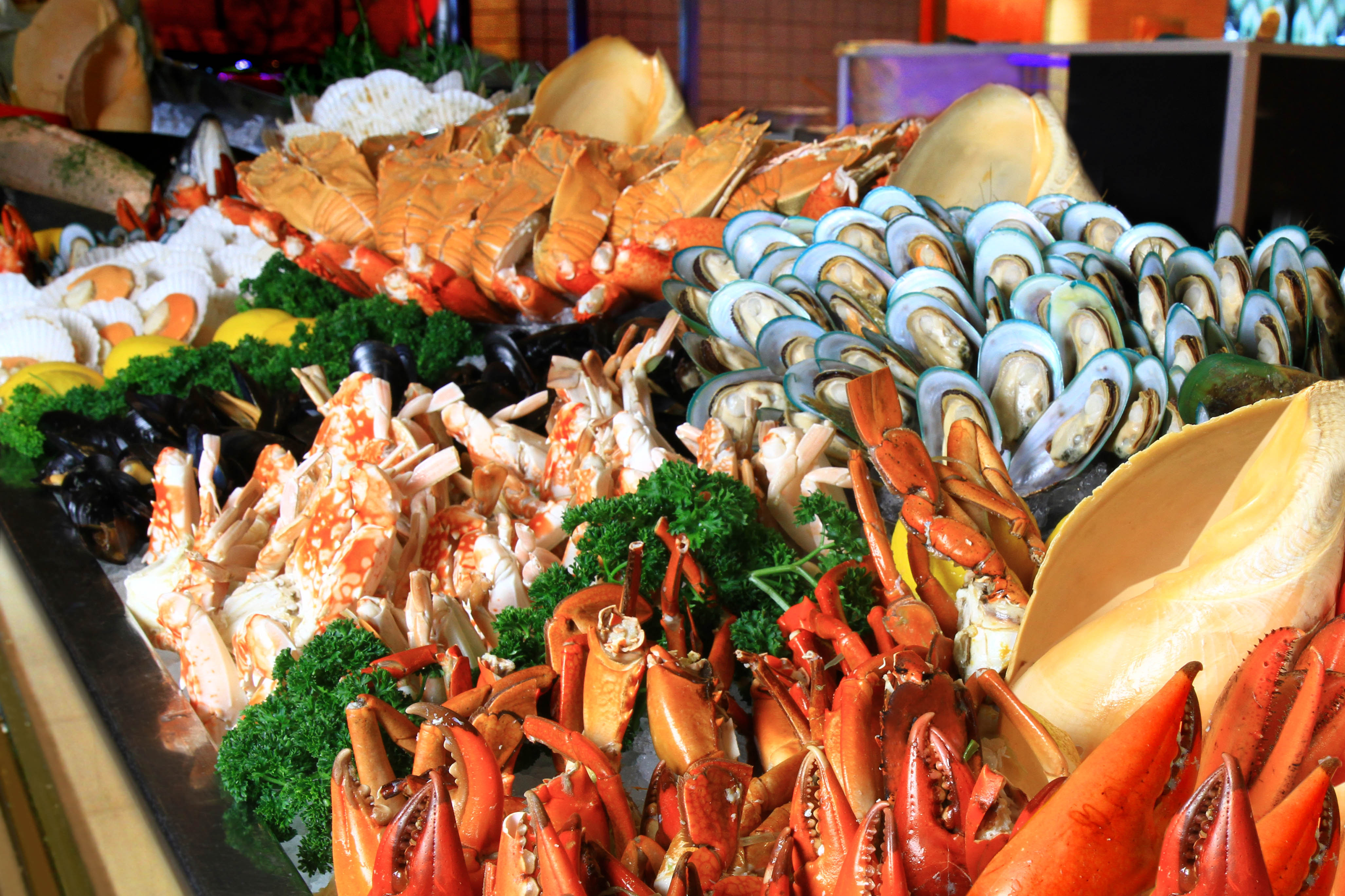 seafood buffet at melia hanoi