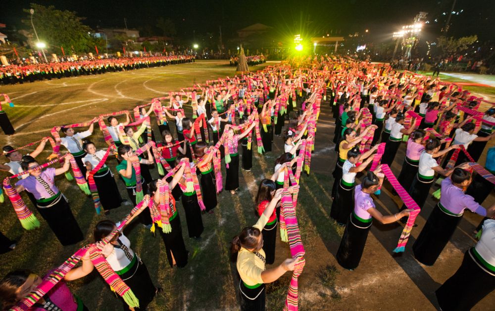 khanh ngan  ngha lo carnival 4