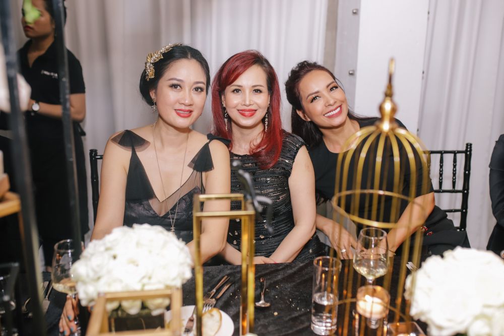 HH Dam Luu Ly HH Dieu Hoa va MC Thuy Hanh