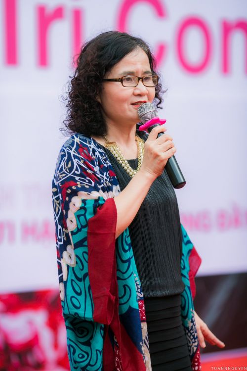 ba hoai van