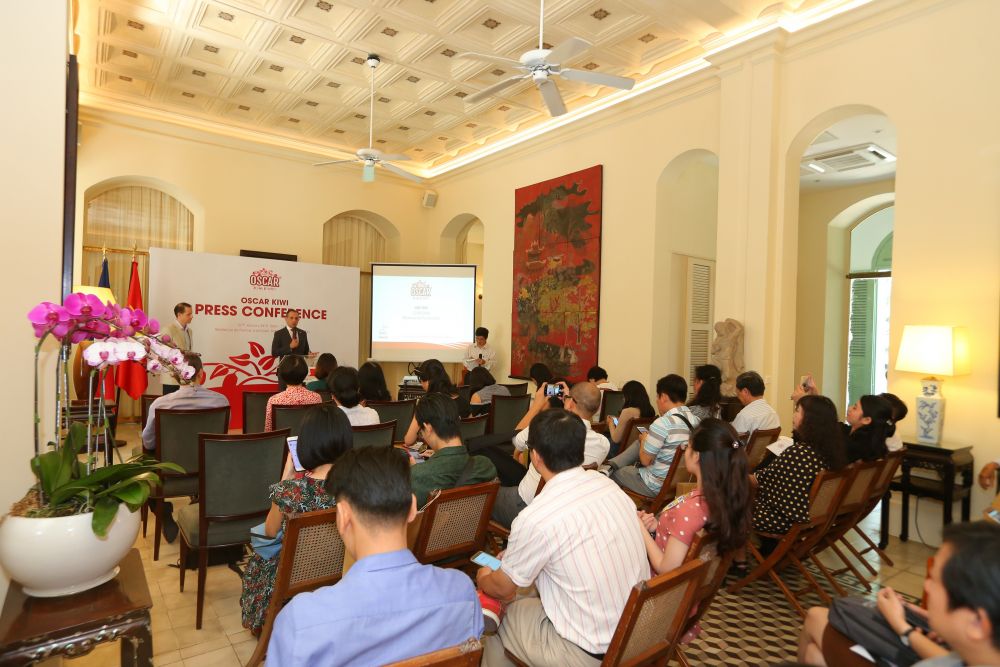 Ngai Tong Lanh Su Phap- Mr. Vincent Roreani phat bieu