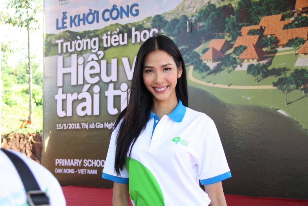 A hau Hoang Thuy tham gia chuong trinh Hieu Ve Trai Tim4