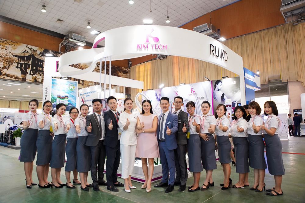 Kimmy tham gia trien lam Y Duoc 26