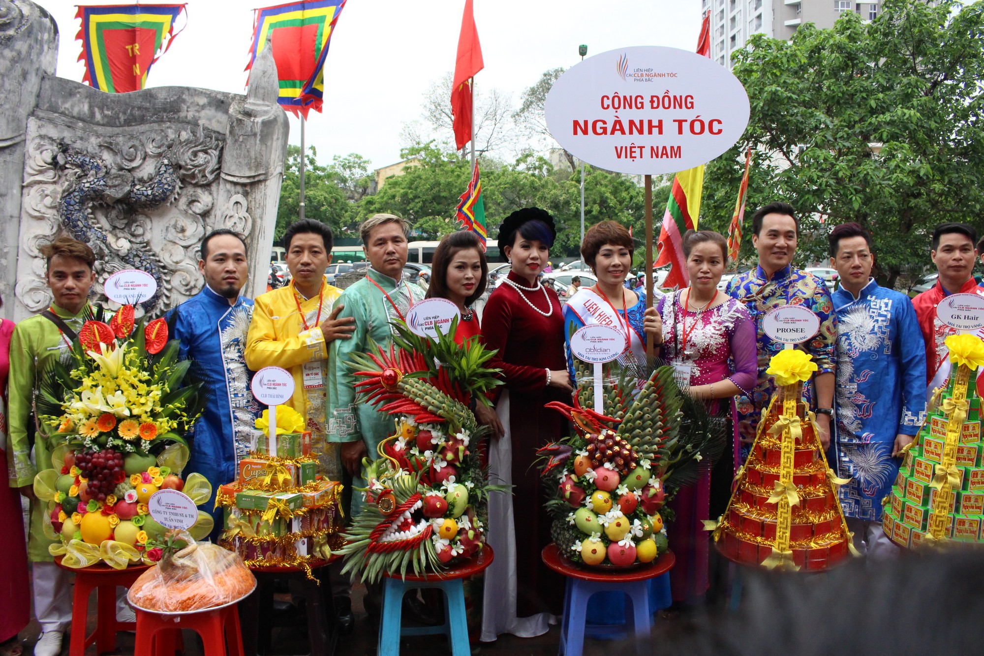 17-Ban lãnh đạo Liên hiệp trước giờ dâng lễ