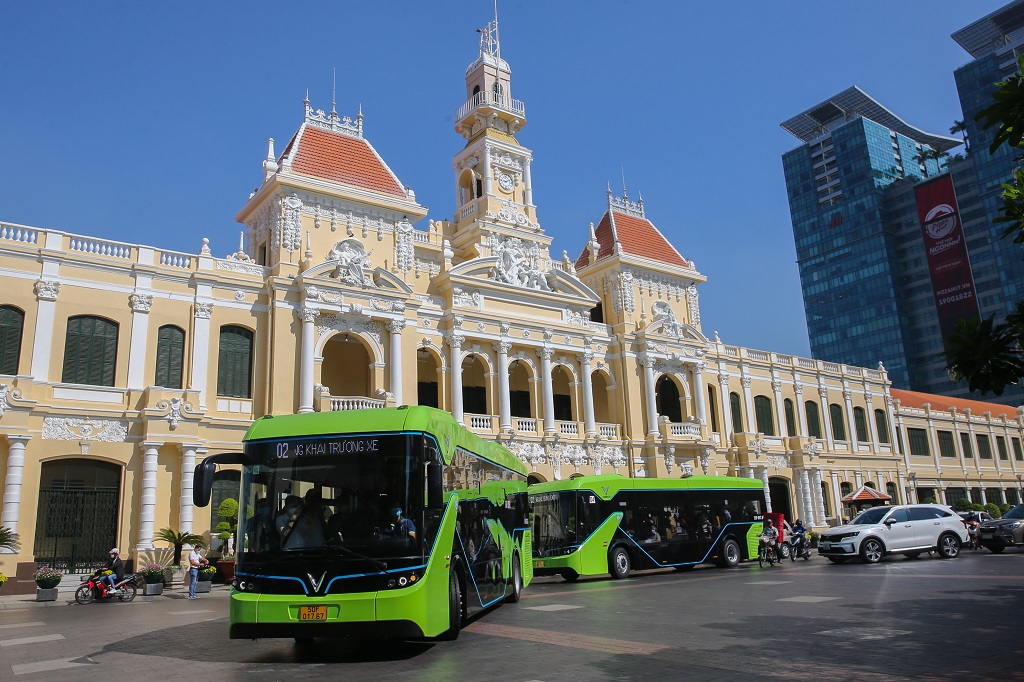 Giá vé xe buýt điện được mở bán với mức giá bao nhiêu