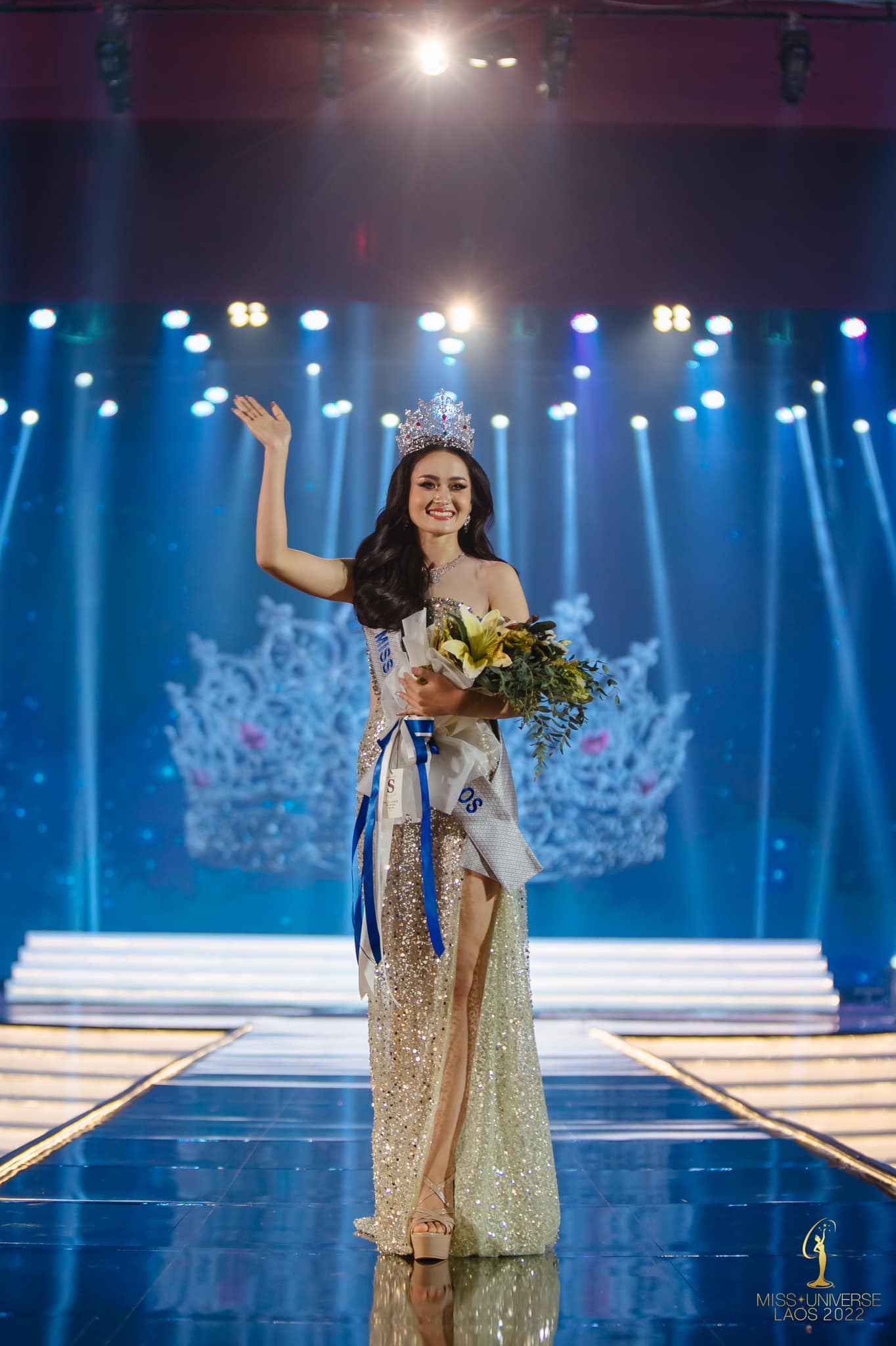 Người đẹp H\'Mông đăng quang Hoa hậu Hoàn vũ Lào 2022