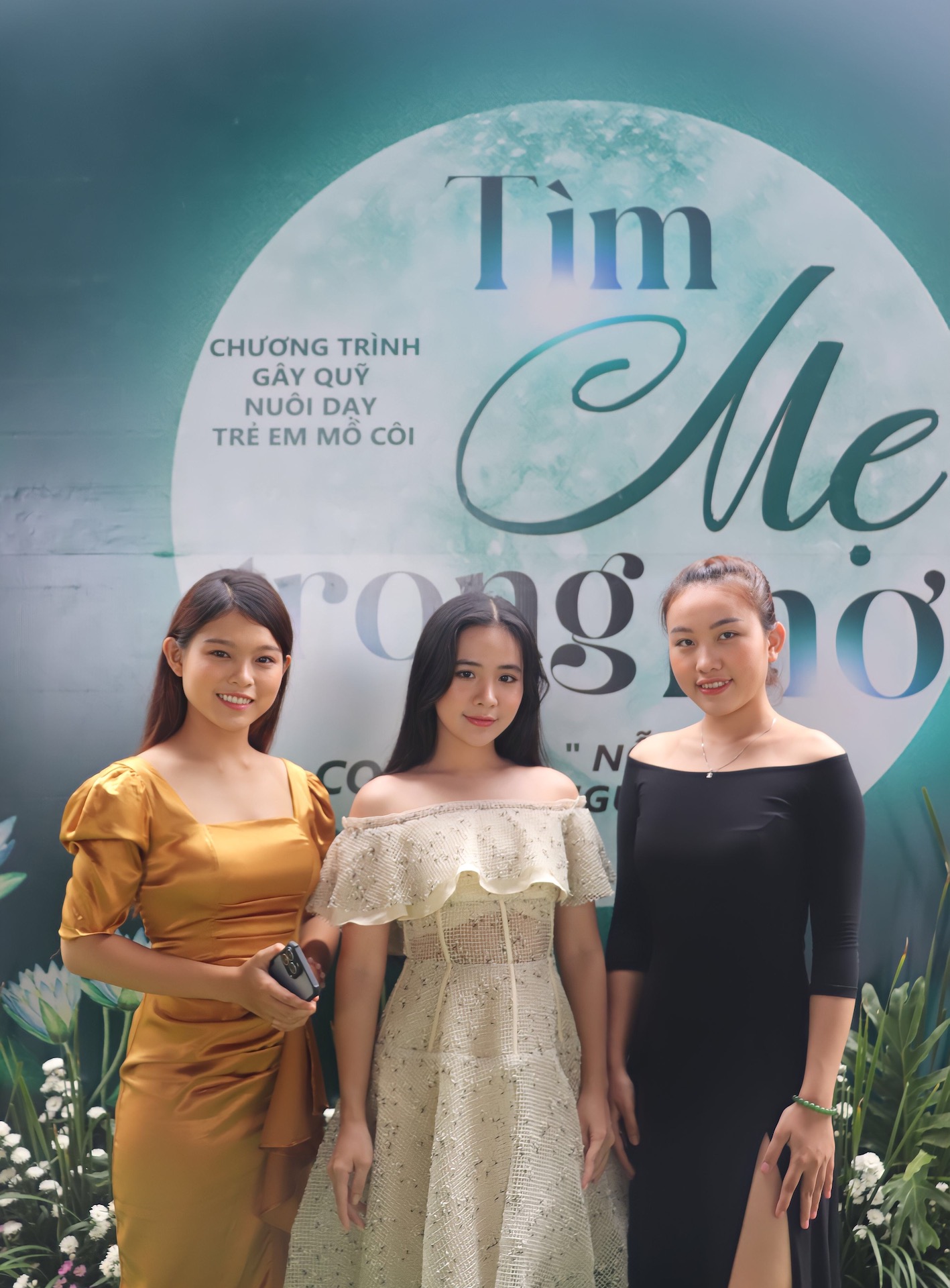 Thiên thần bolero' Quỳnh Trang: Vẫn muốn được nhớ đến là con gái nuôi Phi Nhung