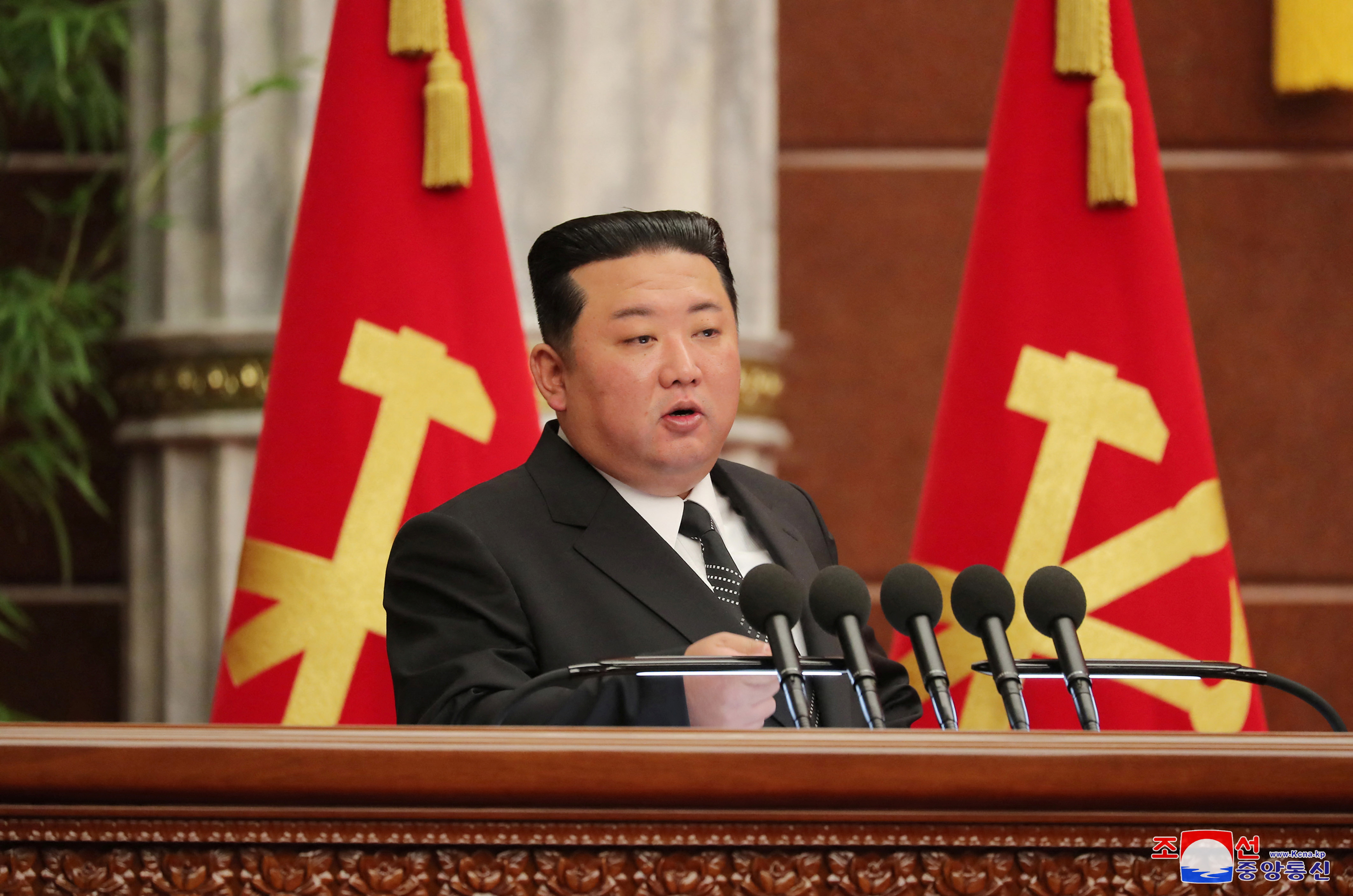Mục tiêu quân sự Triều Tiên 2024: Under the leadership of Kim Jong-un, North Korea continues to set ambitious targets for its military. The country\'s focus on national defense and the development of its nuclear capabilities remain a top priority. In the lead up to the next Workers\' Party of Korea congress, learn about the military\'s latest advancements and strategies. From missile tests to infantry training, the party is determined to achieve its military goals.