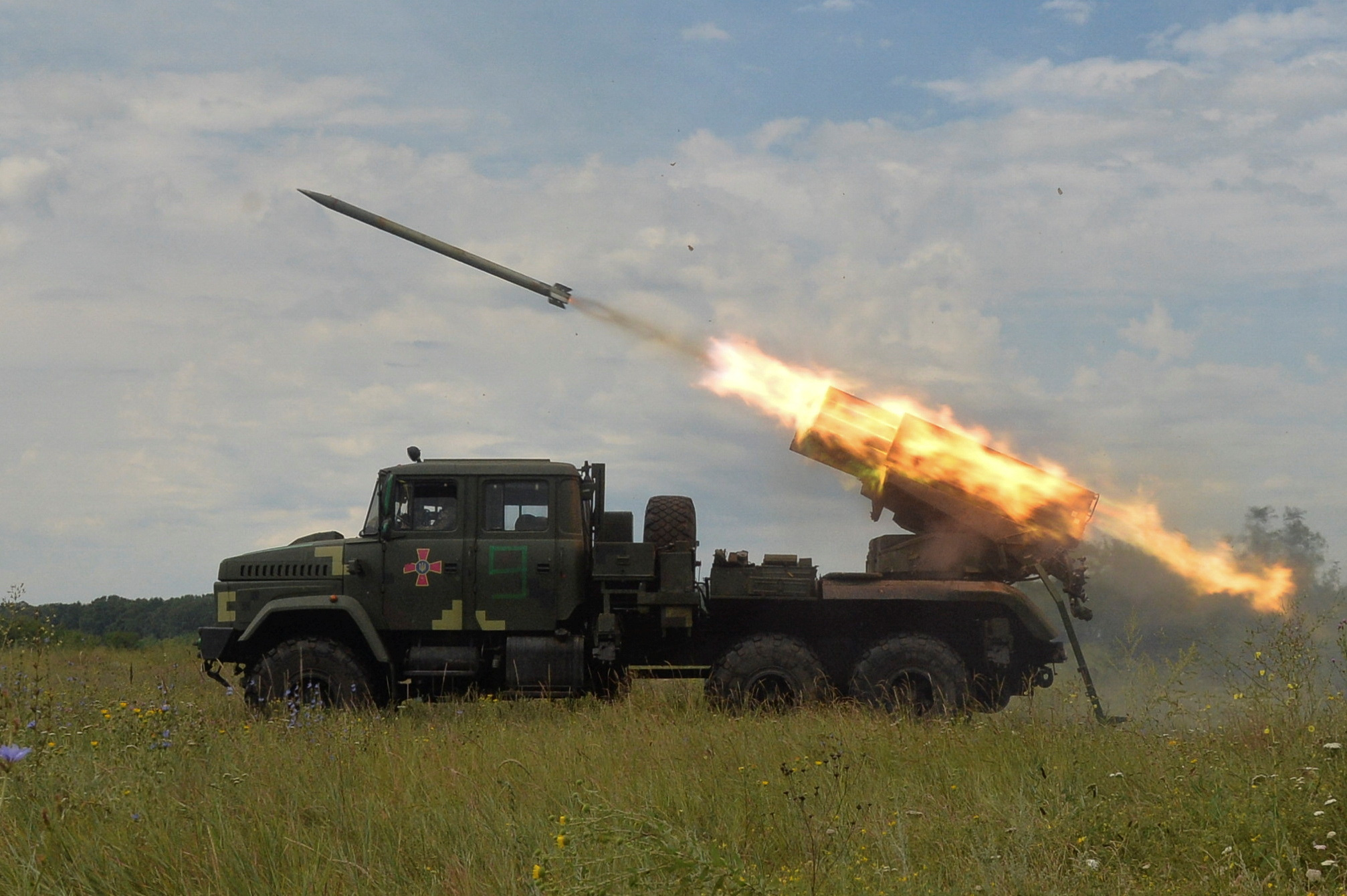 Chiến sự tối : Nga phóng tên lửa vào miền tây Ukraine, cảnh báo NATO