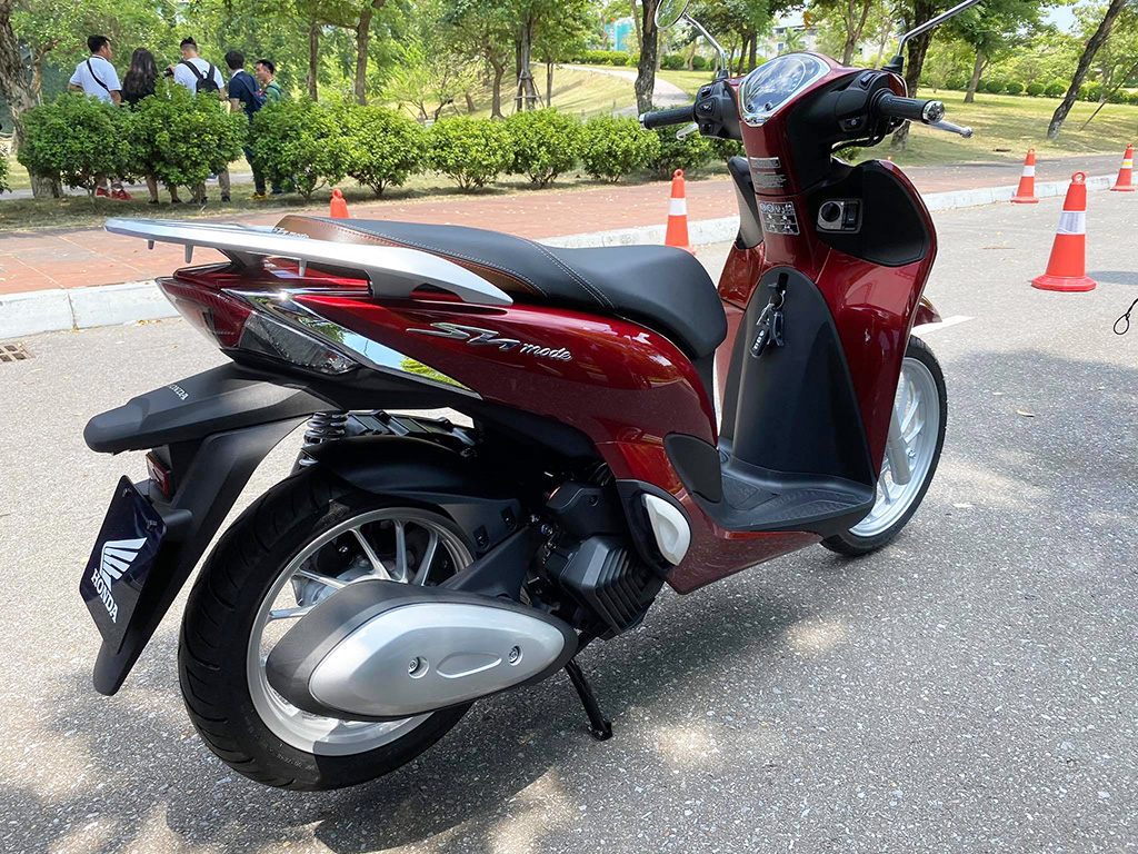 Honda nâng cấp SH Mode sau 7 năm, giá tăng gần 10 triệu đồng