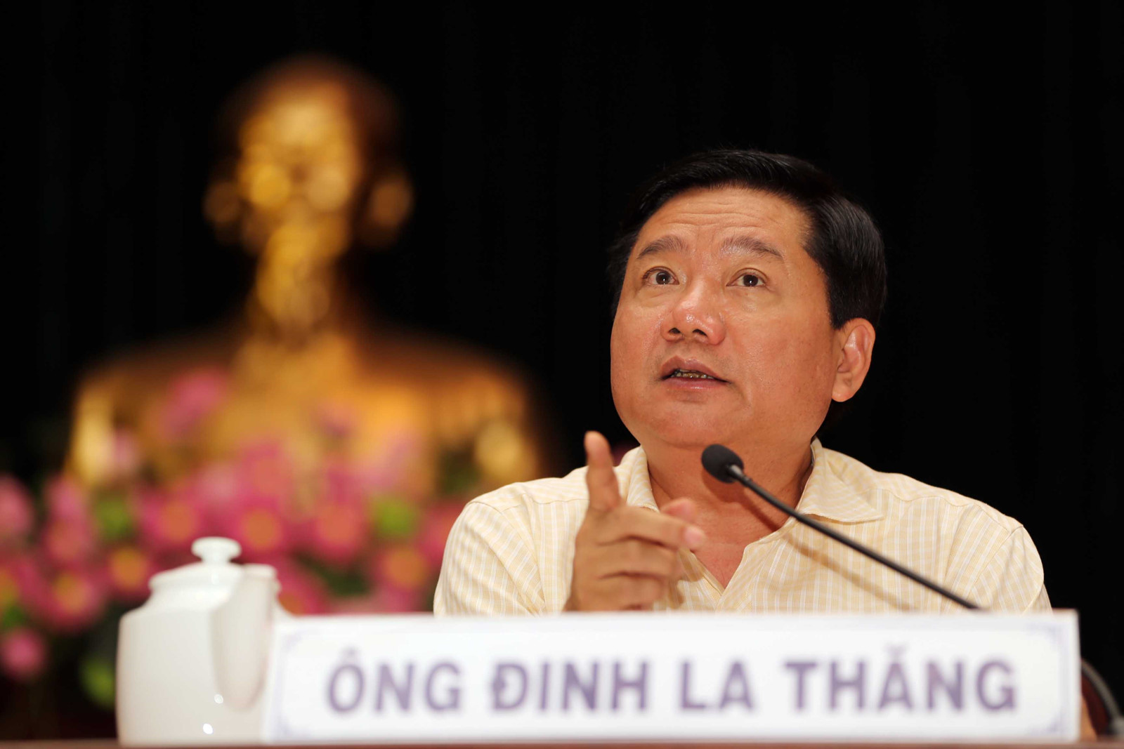 Khám xét nhà ông Đinh La Thăng