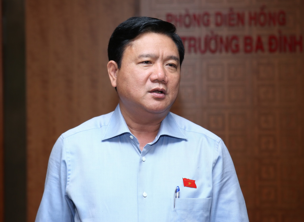 Khám xét nhà ông Đinh La Thăng