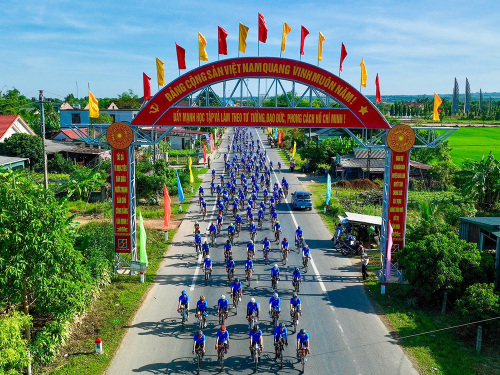 Dấu ấn của lễ hội Vì hòa bình 2024: Nâng tầm văn hóa tri ân, làm sâu sắc thêm hệ giá trị quốc gia...! - Ảnh 11.