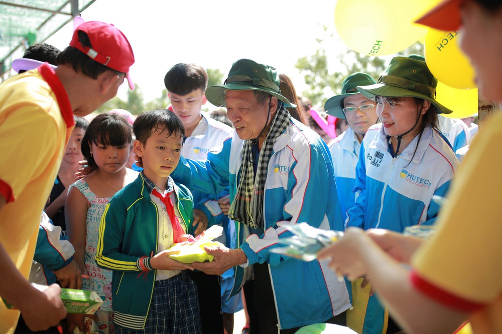Tiến sĩ Kiều Tuân và hành trình giáo dục tại HUTECH suốt đời không ngừng nghỉ - Ảnh 5.