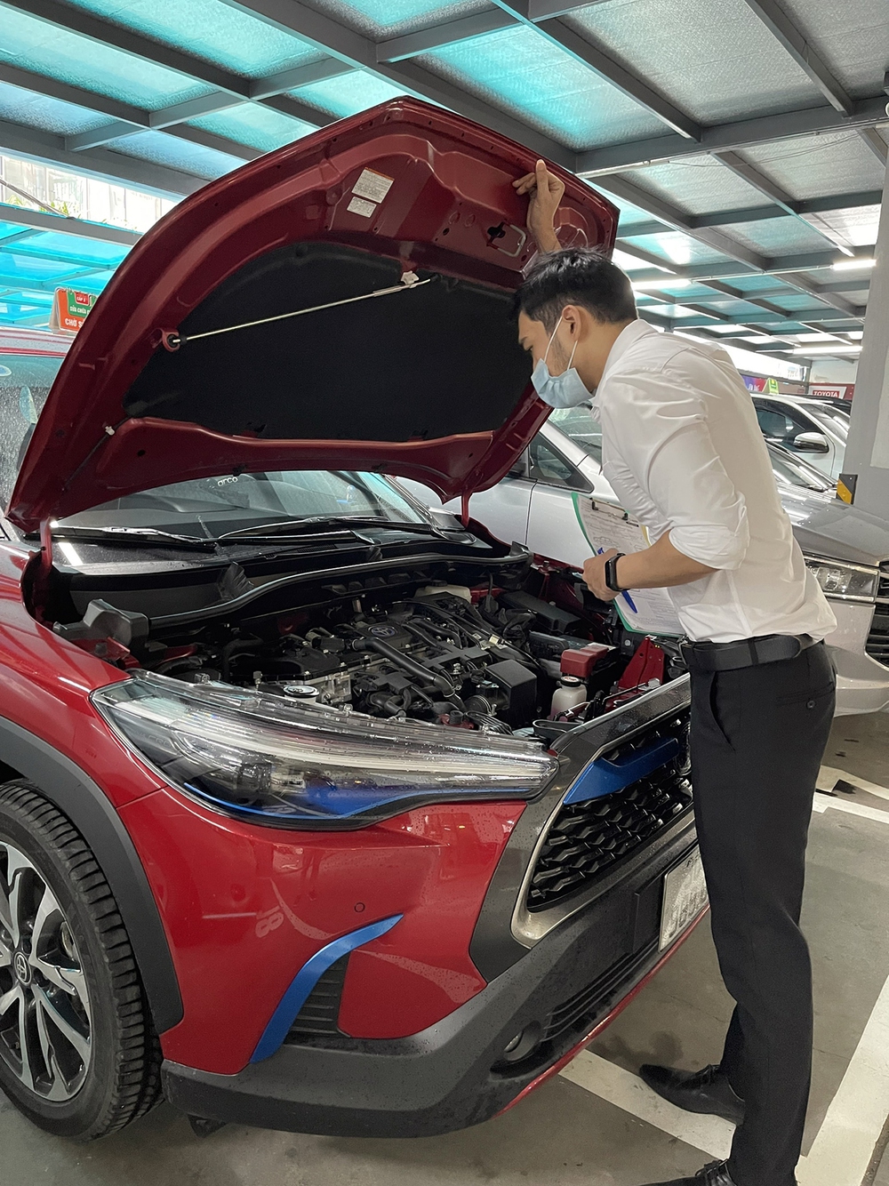 Phản ứng bất ngờ của khách hàng trẻ sau hơn 4 năm sử dụng Toyota Hybrid - Ảnh 7.