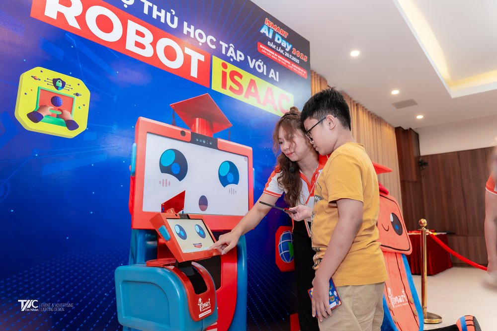 Từ công nghệ đến AI iSMART Education biến lớp học thành trải nghiệm học tiếng Anh mới mẻ - Ảnh 17. Từ công nghệ đến AI iSMART Education biến lớp học thành trải nghiệm học tiếng Anh mới mẻ - Ảnh 17.