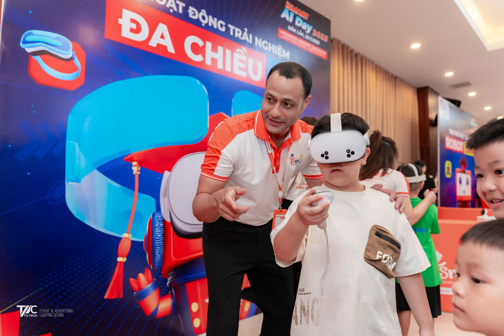 Từ công nghệ đến AI iSMART Education biến lớp học thành trải nghiệm học tiếng Anh mới mẻ - Ảnh 16. Từ công nghệ đến AI iSMART Education biến lớp học thành trải nghiệm học tiếng Anh mới mẻ - Ảnh 16.