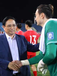 Đội tuyển Việt Nam thắng vỡ òa, Đặng Văn Lâm nói gì trong ngày tái xuất?