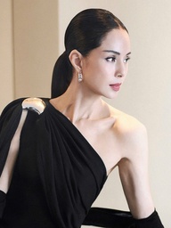 Nhan sắc gây kinh ngạc của Lý Nhược Đồng khi sắp chạm tuổi 60