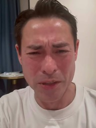 Diễn viên Hải Tuấn Kiệt nức nở cầu cứu cộng đồng mạng