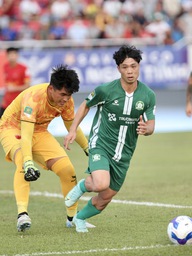 Trận play-off giành vé V-League: Màn tái ngộ buồn vui lẫn lộn của những người hùng Thường Châu