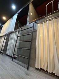 Nhiều người đến cà phê giường nằm để làm gì?