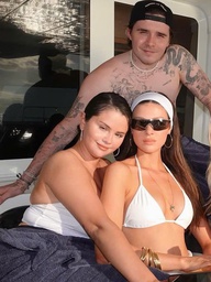 Selena Gomez 'quay lưng' với vợ chồng Brooklyn Beckham