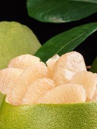 Những người đang uống thuốc này không nên ăn bưởi để tránh suy thận cấp