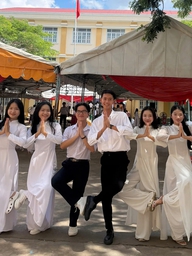 Thầy giáo thể chất hát 'dạy dỗ' học sinh không thuộc bài
