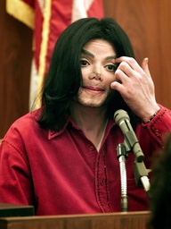 Những tiết lộ đáng sợ từ cuộc khám nghiệm tử thi của Michael Jackson