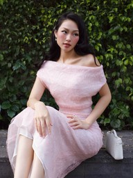 Đầm dự tiệc hè, khi gam màu lãng mạn, nhẹ nhàng khiến nàng nổi bật